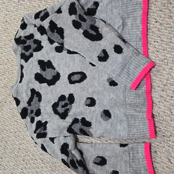 Primark Grey and Black Leopard-Pattern Knit Sweater - Picture 10 of 12